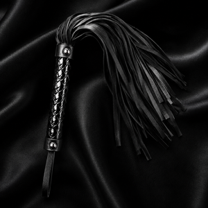 Black Whip (TOYS024) - Pleasure Malta